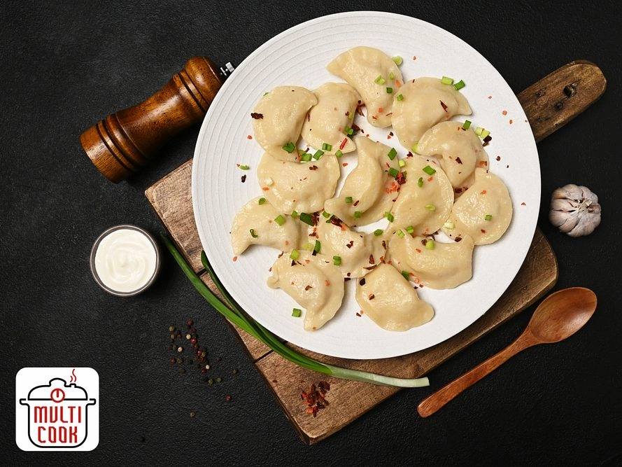 Varenyky with potatoes and crispy bacon