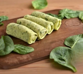 Pancakes with spinach and cream cheese